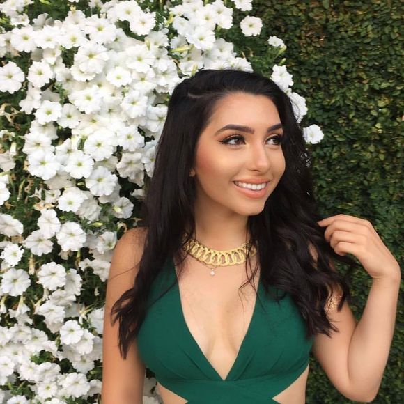 Meet your Posher, Roxanne - Picture 1 of 1